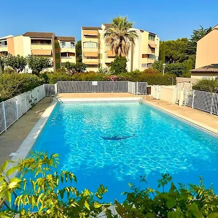 Avec Piscine Proche Du Centre Et De La Gare
